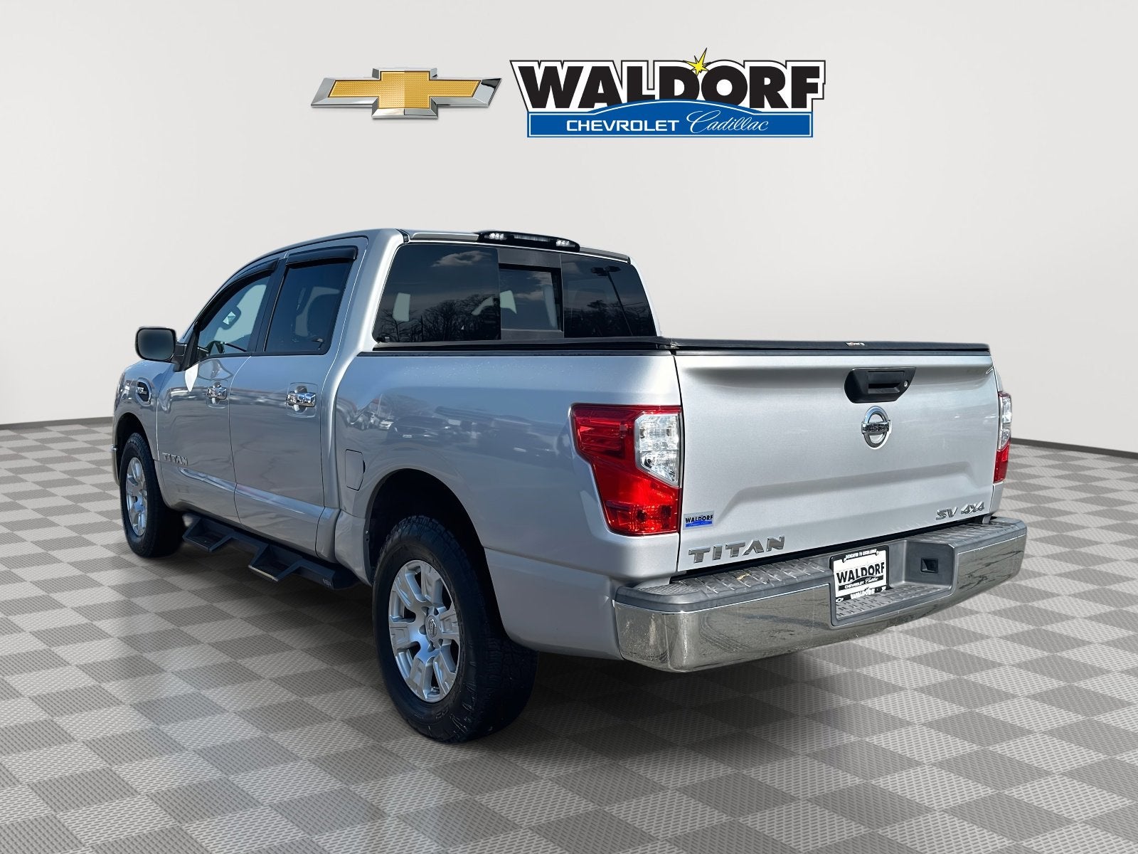 2017 Nissan Titan SV