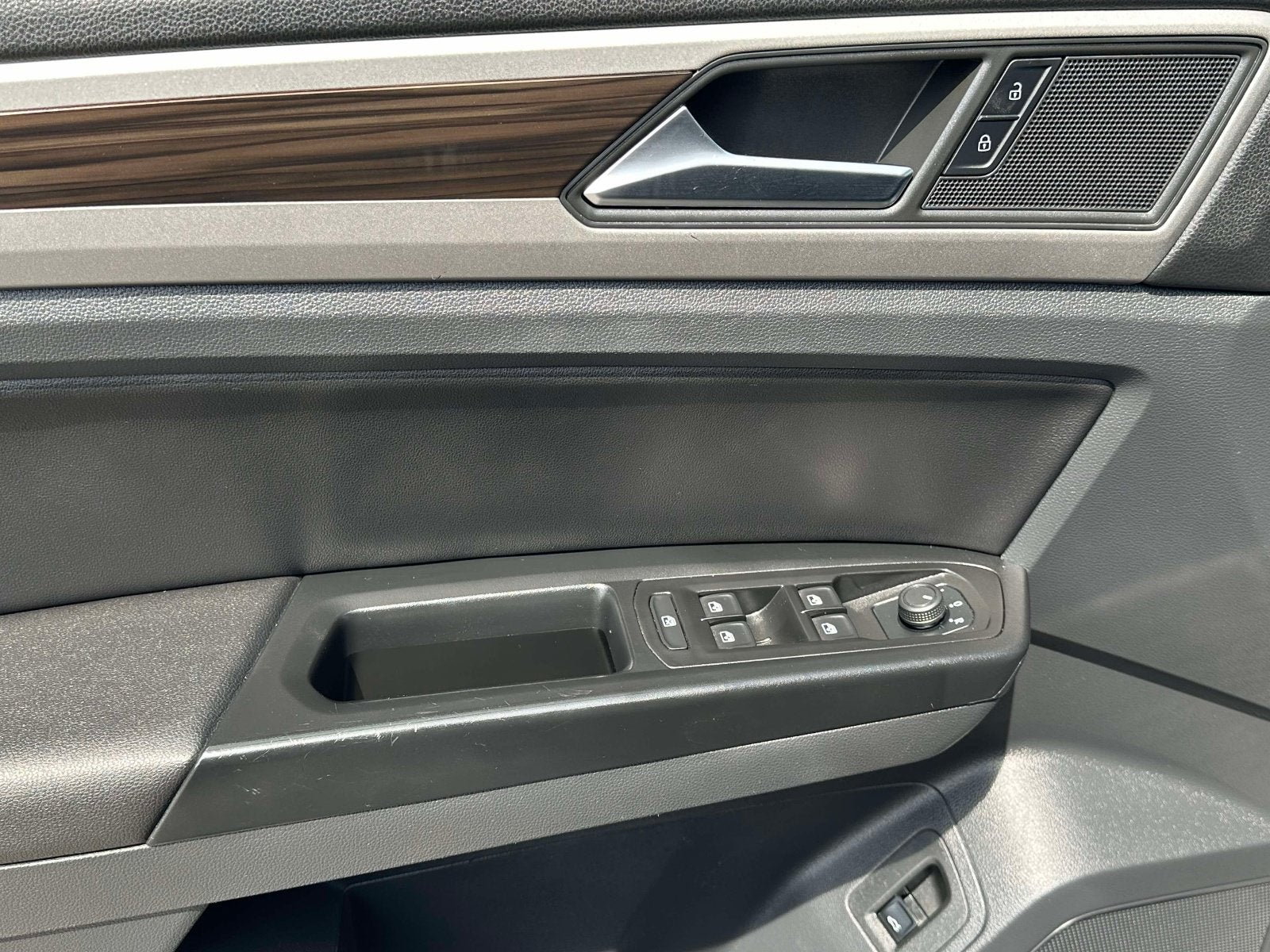 2021 Volkswagen Atlas 2.0T SE w/Technology