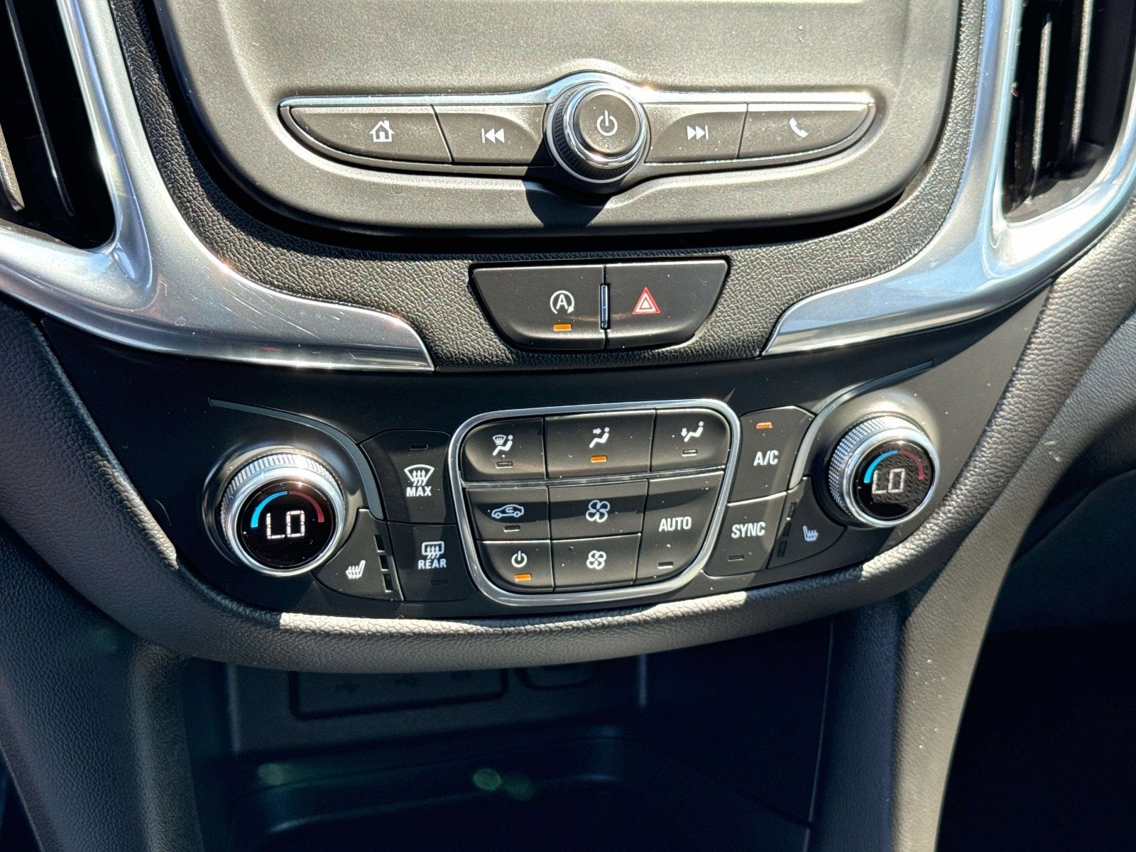 2022 Chevrolet Equinox LT - Photo 10