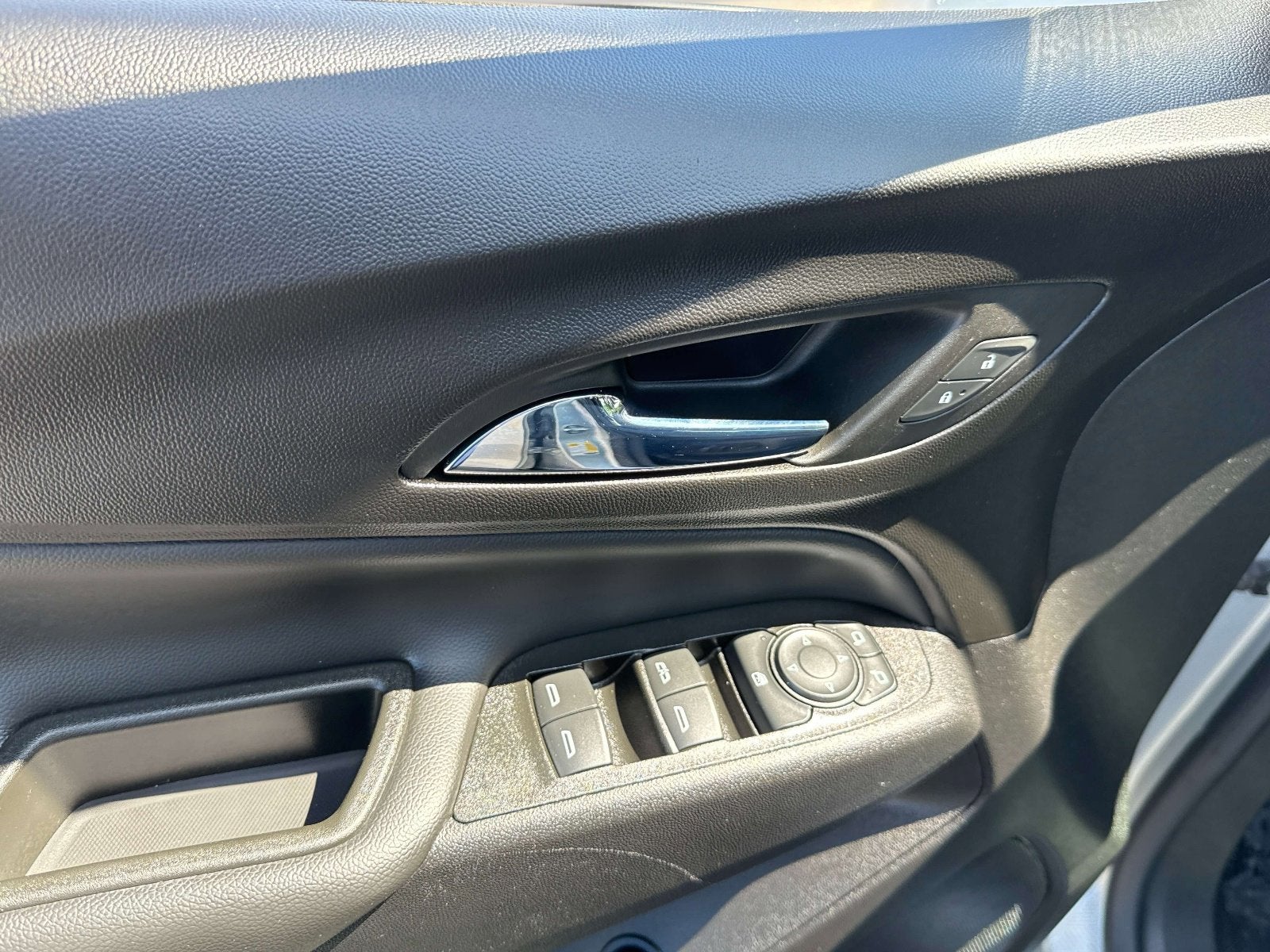 2022 Chevrolet Equinox LT - Photo 20