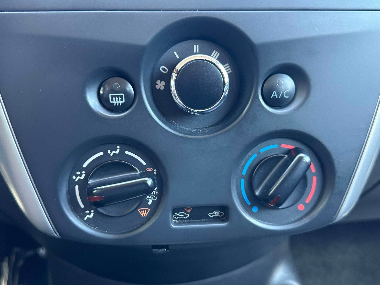 2019 Nissan Versa Sedan SV