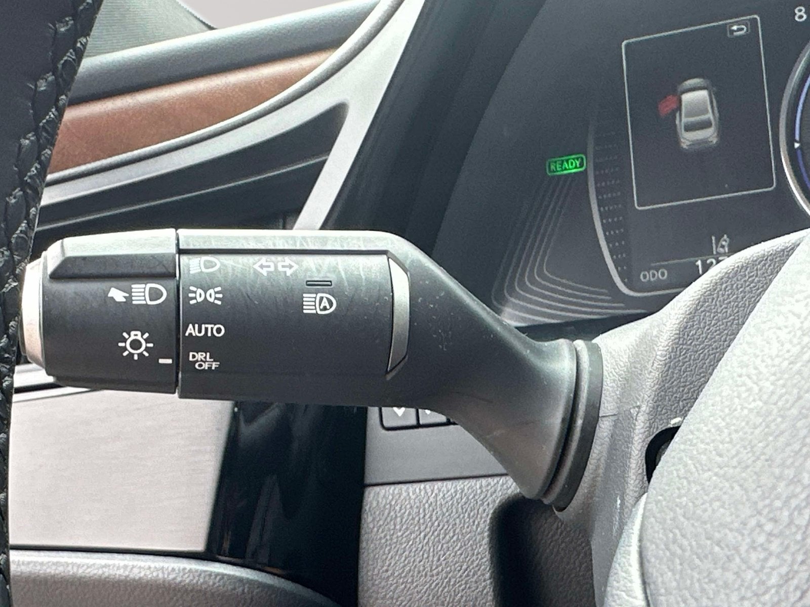 2025 Lexus ES ES 300h