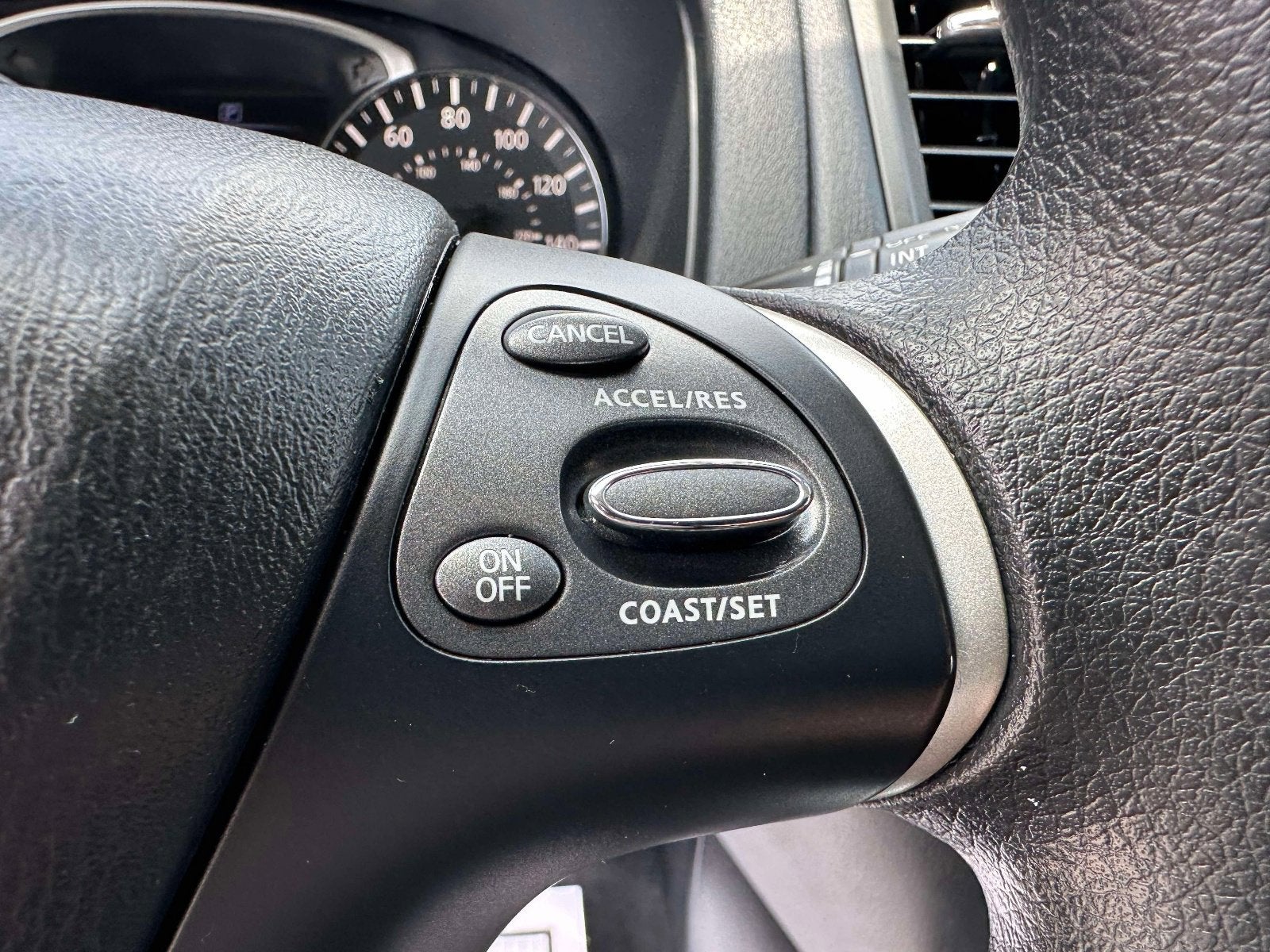 2020 Nissan Pathfinder S