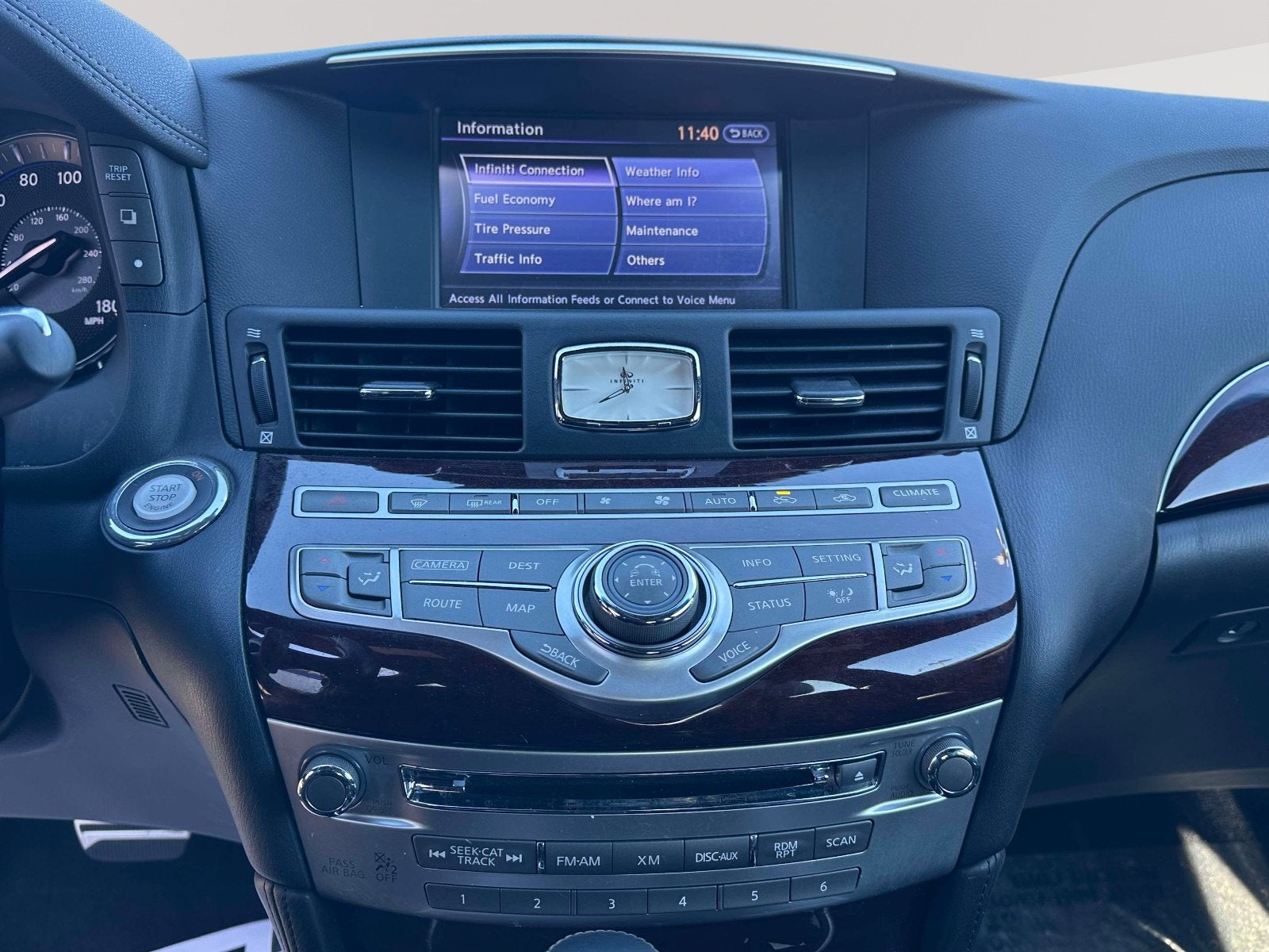 2017 INFINITI Q70 3.7