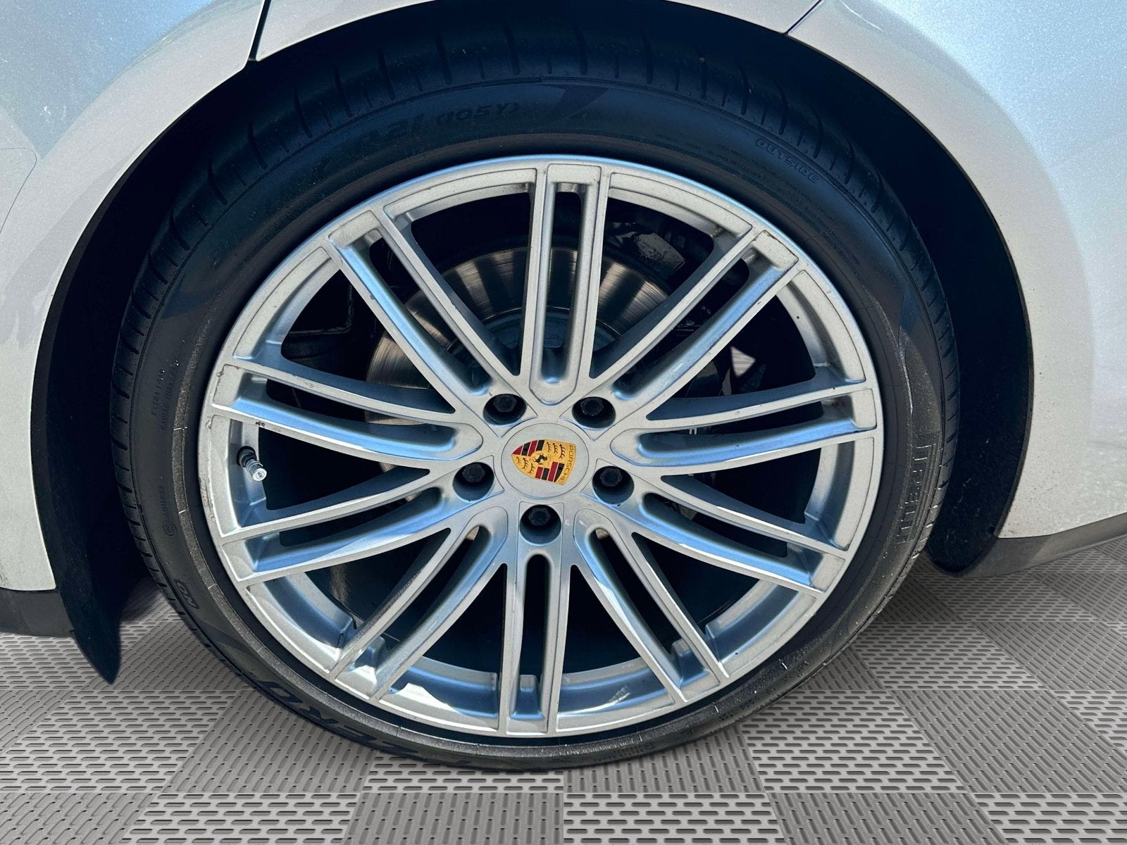 2018 Porsche Panamera Base