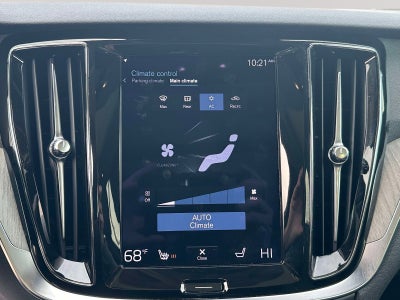 2021 Volvo V60 Cross Country Base
