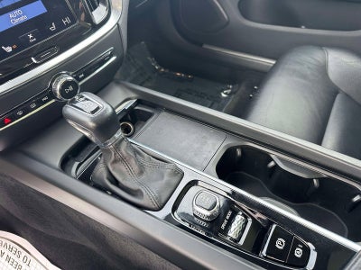 2021 Volvo V60 Cross Country Base