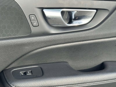 2021 Volvo V60 Cross Country Base