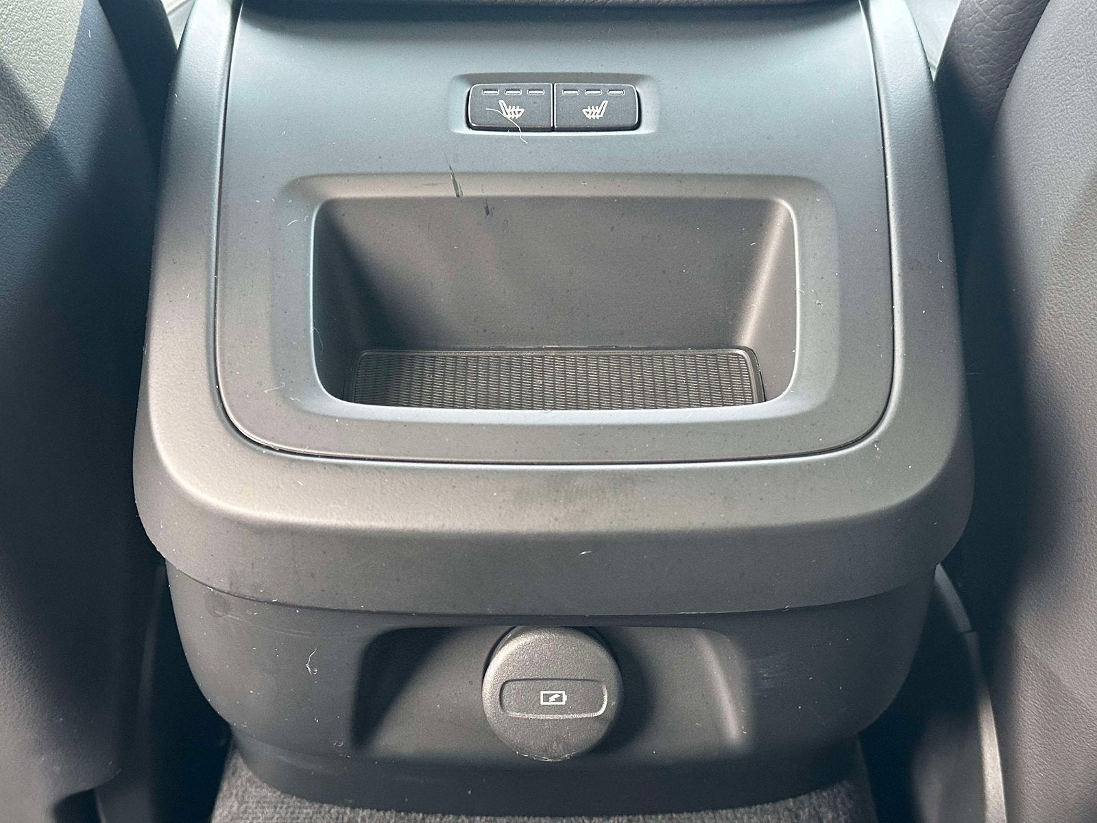 2021 Volvo V60 Cross Country Base