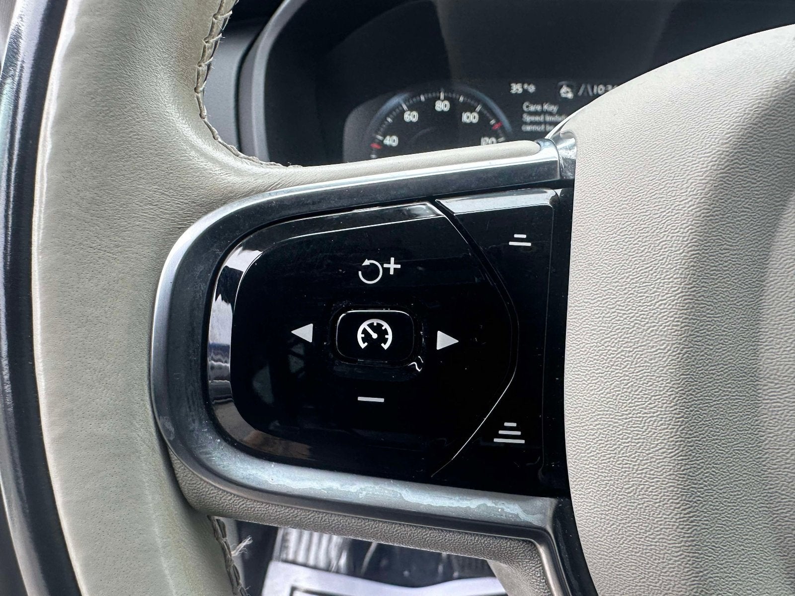 2021 Volvo XC90 Inscription