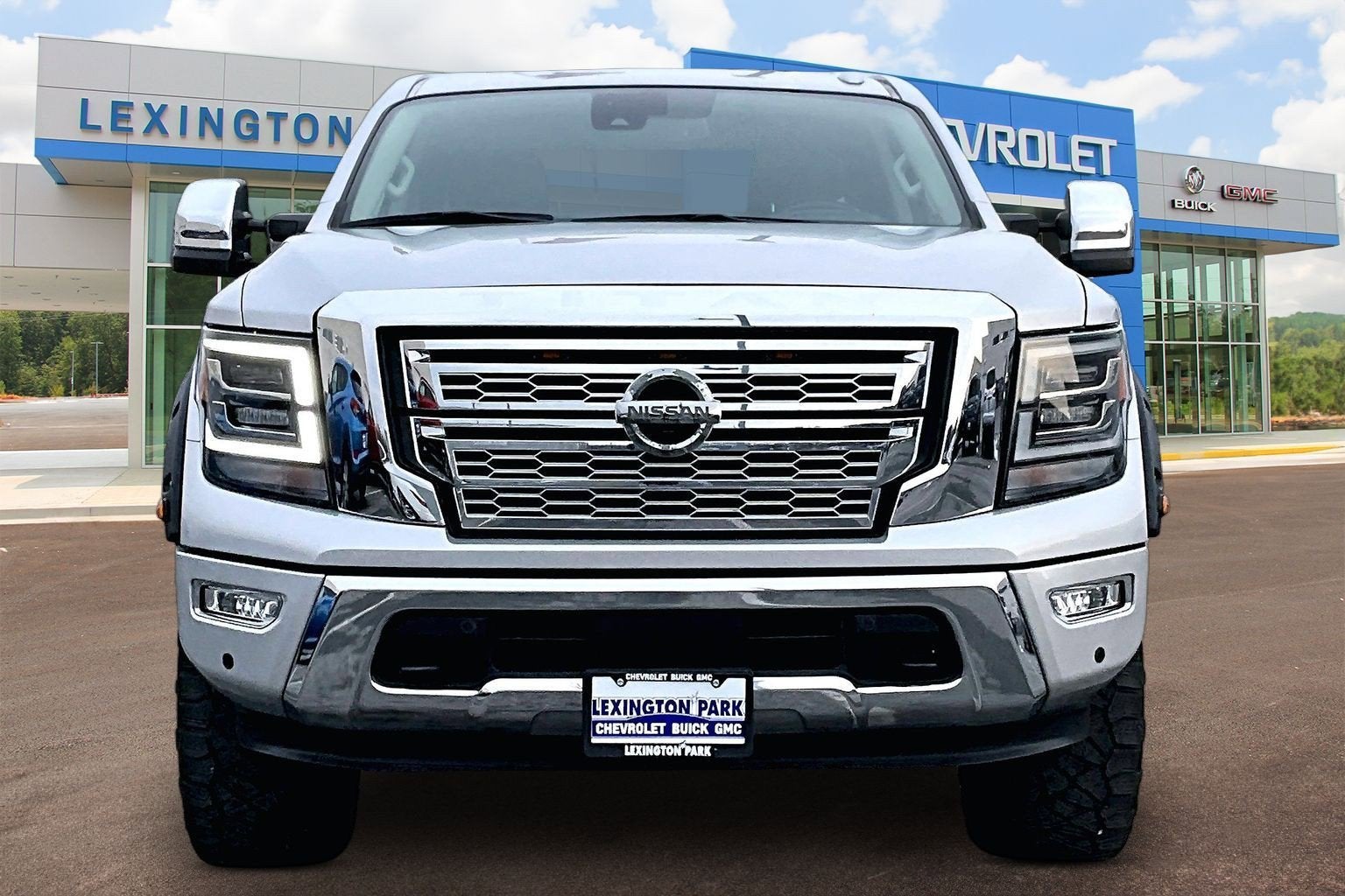 2021 Nissan TITAN Crew Cab SL 4x4