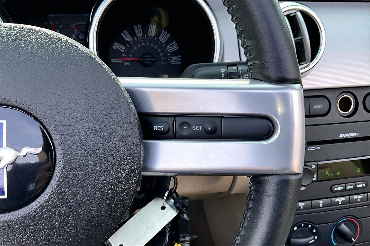 2006 Ford Mustang GT Deluxe